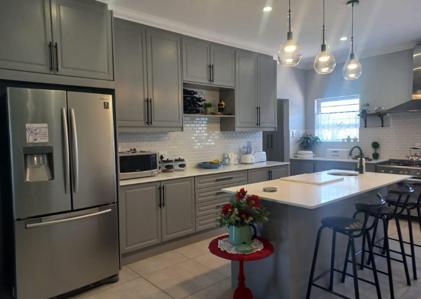 6 Bedroom Property for Sale in Kathu Northern Cape